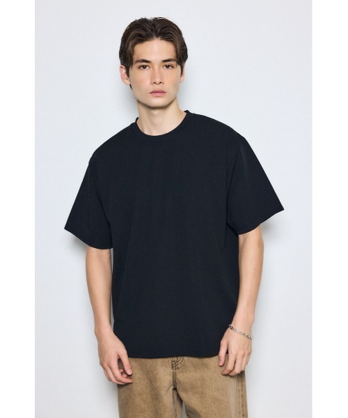 AZUL by moussy(アズールバイマウジー)の「リップル半袖トップス(Tシャツ/カットソー・メンズ・ホワイト/ブラック/ライトカーキ・MEDIUM/LARGE)」の3枚目の写真