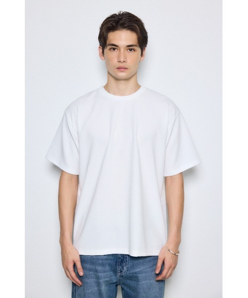 AZUL by moussy(アズールバイマウジー)の「リップル半袖トップス(Tシャツ/カットソー・メンズ・ホワイト/ブラック/ライトカーキ・MEDIUM/LARGE)」の8枚目の写真