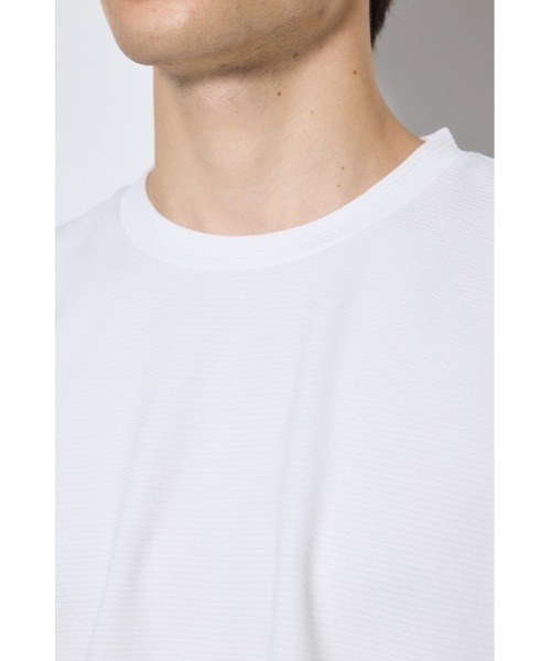 AZUL by moussy(アズールバイマウジー)の「リップル半袖トップス(Tシャツ/カットソー・メンズ・ホワイト/ブラック/ライトカーキ・MEDIUM/LARGE)」の11枚目の写真
