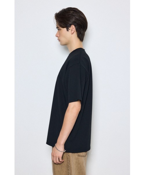 AZUL by moussy(アズールバイマウジー)の「リップル半袖トップス(Tシャツ/カットソー・メンズ・ホワイト/ブラック/ライトカーキ・MEDIUM/LARGE)」の19枚目の写真