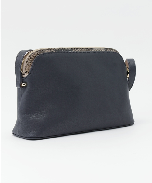 interstaple（インターステイプル）の「【春の新色】ラウンドミニショルダー（ショルダーバッグ・レディース・ネイビー/アイボリー/ライトブルー・FREE）」の5枚目の写真