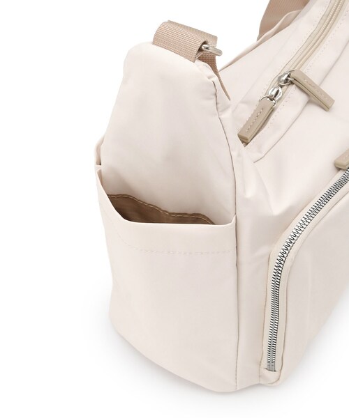 one'sterrace（ワンズテラス）の「【A4可】anello コリーショルダー（ショルダーバッグ・レディース・ブラック系8/グレー系4/アイボリー系8・99）」の18枚目の写真
