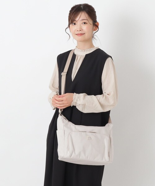 one'sterrace（ワンズテラス）の「【A4可】anello コリーショルダー（ショルダーバッグ・レディース・ブラック系8/グレー系4/アイボリー系8・99）」の19枚目の写真