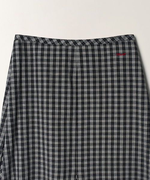 TTUDEMENT（トュードメント）の「CHECK MAXI SKIRT_BLACK CHECK（スカート・レディース・その他・SMALL/MEDIUM）」の4枚目の写真
