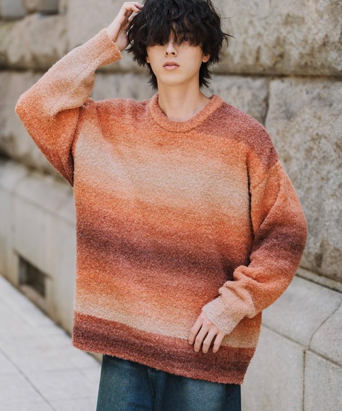 Rocky Monroe(ロッキーモンロー)の「オーバーサイズ ウール混ブークレー段染めグラデーションボーダー柄クルーニットセーター(ニット/セーター・メンズ・マスタード/オレンジ/ブルー/ブラウン/パープル/ナチュラル/レッド/ブラック・M/L)」の8枚目の写真