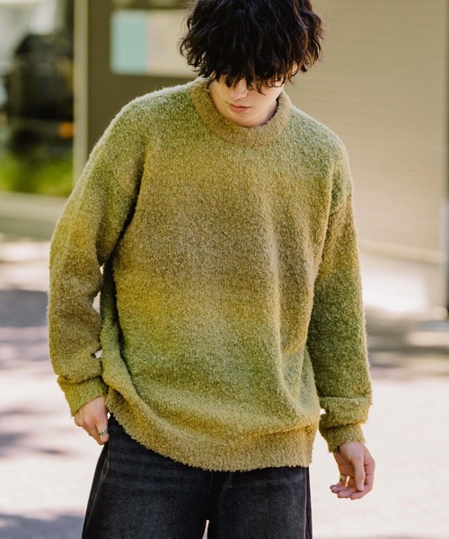 Rocky Monroe(ロッキーモンロー)の「オーバーサイズ ウール混ブークレー段染めグラデーションボーダー柄クルーニットセーター(ニット/セーター・メンズ・マスタード/オレンジ/ブルー/ブラウン/パープル/ナチュラル/レッド/ブラック・M/L)」の6枚目の写真