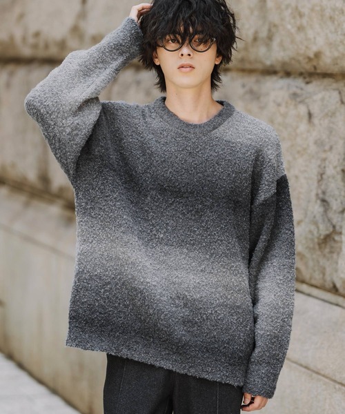 Rocky Monroe(ロッキーモンロー)の「オーバーサイズ ウール混ブークレー段染めグラデーションボーダー柄クルーニットセーター(ニット/セーター・メンズ・マスタード/オレンジ/ブルー/ブラウン/パープル/ナチュラル/レッド/ブラック・M/L)」の1枚目の写真