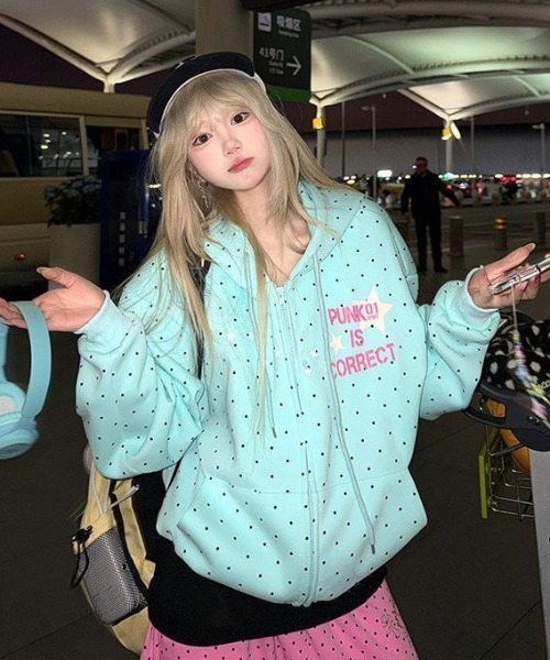 ViViDAY(ビビデー)の「ドット柄ロゴジップパーカー(パーカー・レディース・ネイビー/ミント・M)」の14枚目の写真