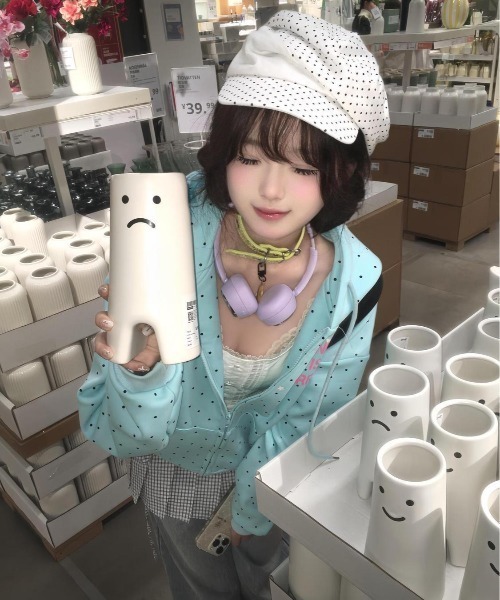 ViViDAY(ビビデー)の「ドット柄ロゴジップパーカー(パーカー・レディース・ネイビー/ミント・M)」の5枚目の写真