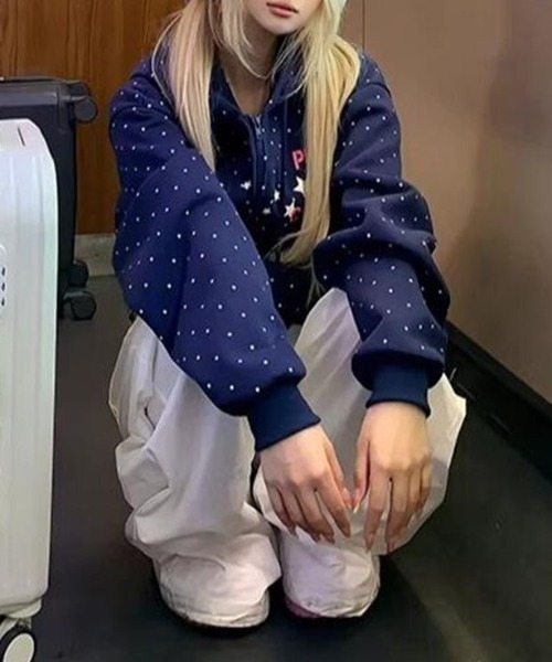 ViViDAY(ビビデー)の「ドット柄ロゴジップパーカー(パーカー・レディース・ネイビー/ミント・M)」の16枚目の写真