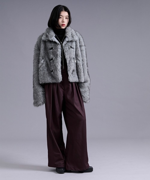 Ellno Loset（エルノロゼット）の「メタルバックルエコファーショートコート（ブルゾン・メンズ・グレー/ベージュ/ブラウン・MEDIUM/LARGE）」の16枚目の写真