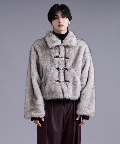 Ellno Loset（エルノロゼット）の「メタルバックルエコファーショートコート（ブルゾン・メンズ・グレー/ベージュ/ブラウン・MEDIUM/LARGE）」の19枚目の写真