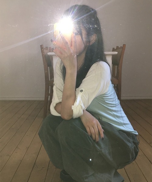 anyonemore(エニワンモア)の「チェック柄ボタンロールアップ配色ラグラン長袖Tシャツ(Tシャツ/カットソー・レディース・ネイビー/ミント・FREE)」の4枚目の写真