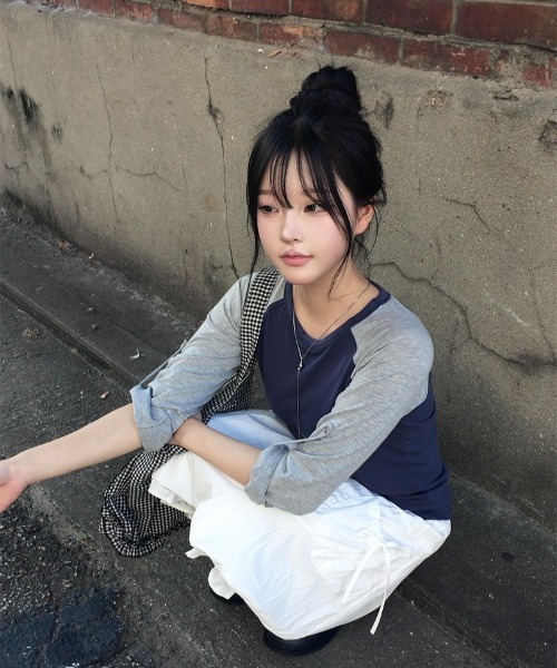 anyonemore(エニワンモア)の「チェック柄ボタンロールアップ配色ラグラン長袖Tシャツ(Tシャツ/カットソー・レディース・ネイビー/ミント・FREE)」の20枚目の写真