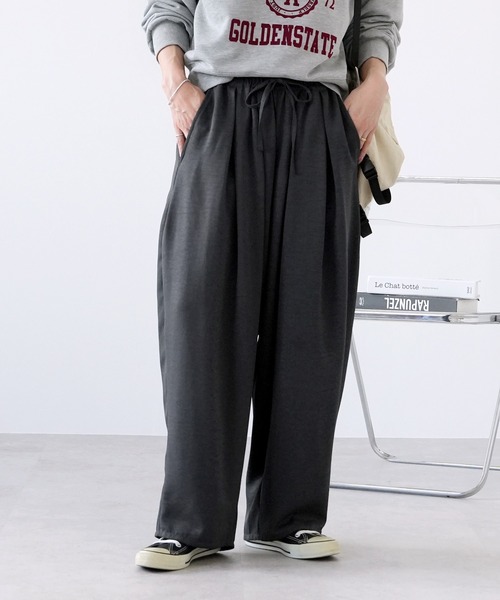 reca(レカ)の「ワッシャー加工風タックコクーンパンツ(その他パンツ・レディース・チャコール/ベージュ/ボルドー・FREE)」の4枚目の写真