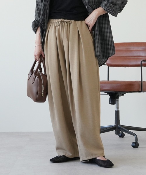 reca(レカ)の「ワッシャー加工風タックコクーンパンツ(その他パンツ・レディース・チャコール/ベージュ/ボルドー・FREE)」の11枚目の写真