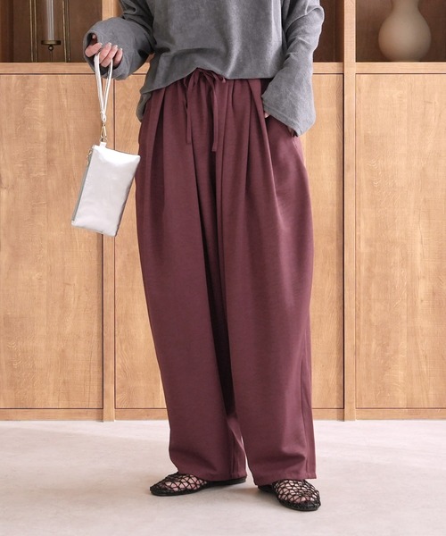 reca(レカ)の「ワッシャー加工風タックコクーンパンツ(その他パンツ・レディース・チャコール/ベージュ/ボルドー・FREE)」の16枚目の写真