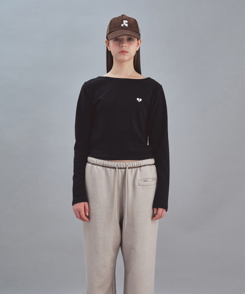 Rest&Recreation(レストアンドレクリエーション)の「BOAT NECK LONG SLEEVE - BLACK(Tシャツ/カットソー・レディース・その他・SMALL/MEDIUM)」の4枚目の写真