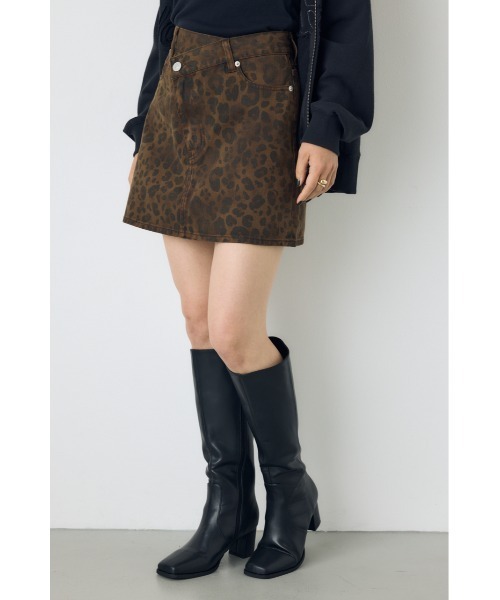 AZUL by moussy(アズールバイマウジー)の「AZUL DENIM レオパードクロスミニスカート 秋服 冬服 ヒョウ柄 アニマル柄(デニムスカート・レディース・ブラウン系その他・SMALL/MEDIUM)」の3枚目の写真