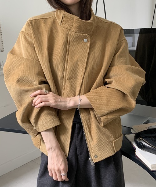AMAJI（アマジ）の「コーデュロイ スタンドカラー ジャケット（その他アウター・レディース・キャメル・FREE）」の2枚目の写真