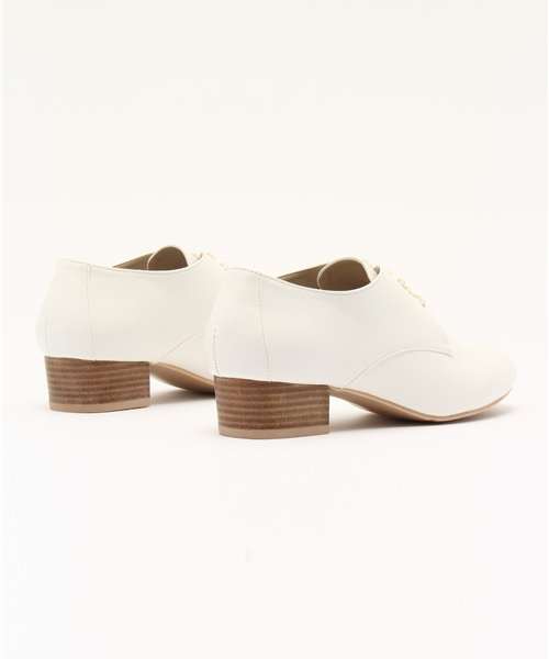 ikka（イッカ）の「合皮レースアップシューズ（ブーティ・レディース・ホワイト/ブラック/グレー・MEDIUM/LARGE）」の6枚目の写真