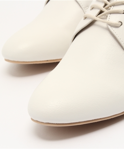 ikka（イッカ）の「合皮レースアップシューズ（ブーティ・レディース・ホワイト/ブラック/グレー・MEDIUM/LARGE）」の7枚目の写真