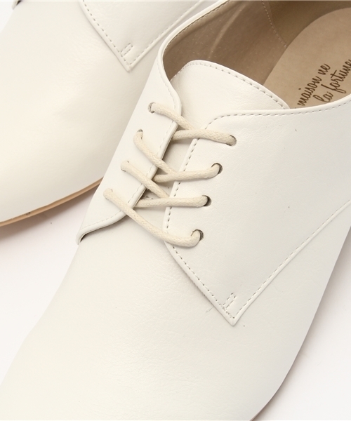 ikka（イッカ）の「合皮レースアップシューズ（ブーティ・レディース・ホワイト/ブラック/グレー・MEDIUM/LARGE）」の8枚目の写真