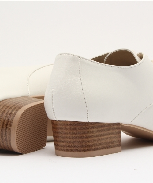 ikka（イッカ）の「合皮レースアップシューズ（ブーティ・レディース・ホワイト/ブラック/グレー・MEDIUM/LARGE）」の10枚目の写真