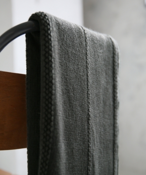 LEPSIM（レプシィム）の「シャギーガラストール　730009（ストール/ショール・レディース・オフホワイト/グレー/チャコールグレー/ベージュ/ワインレッド・ONE SIZE）」の11枚目の写真