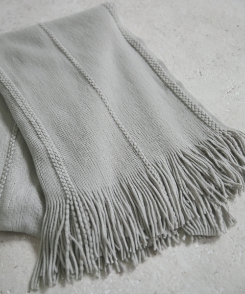 LEPSIM（レプシィム）の「シャギーガラストール　730009（ストール/ショール・レディース・オフホワイト/グレー/チャコールグレー/ベージュ/ワインレッド・ONE SIZE）」の12枚目の写真