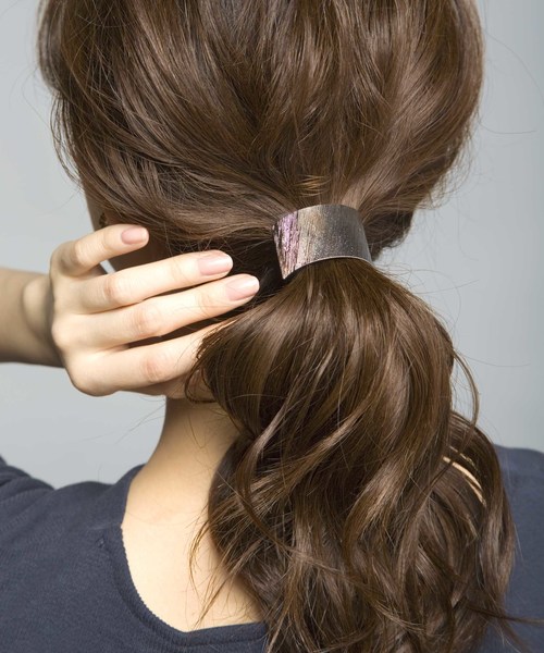 PLAIN CLOTHING（プレーンクロージング）の「1,300点突破☆加工メタルシンプルカーブヘアゴム（ヘアゴム・レディース・ゴールド/シルバー・FREE）」の13枚目の写真