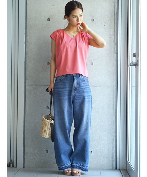 laboratory work(ラボラトリーワーク)の「サークルモチーフ ネックレス付きタック使いプルオーバー(Tシャツ/カットソー・レディース・オフホワイト/ダークオレンジ/ネイビー/ブラック/ピンク・MEDIUM)」の20枚目の写真