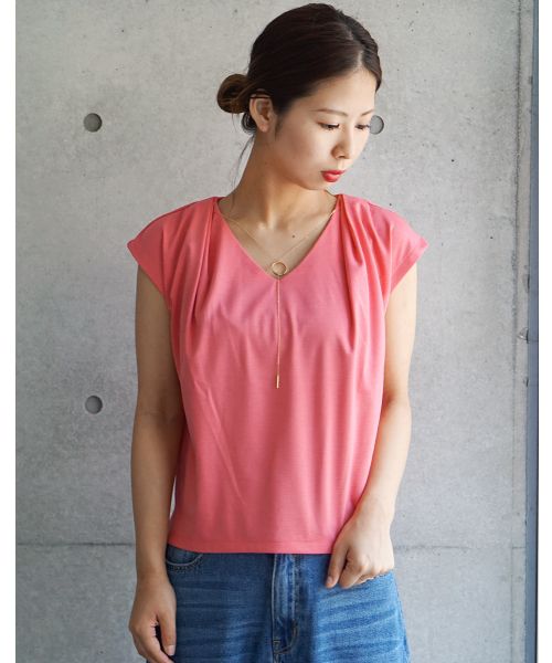 laboratory work(ラボラトリーワーク)の「サークルモチーフ ネックレス付きタック使いプルオーバー(Tシャツ/カットソー・レディース・オフホワイト/ダークオレンジ/ネイビー/ブラック/ピンク・MEDIUM)」の21枚目の写真