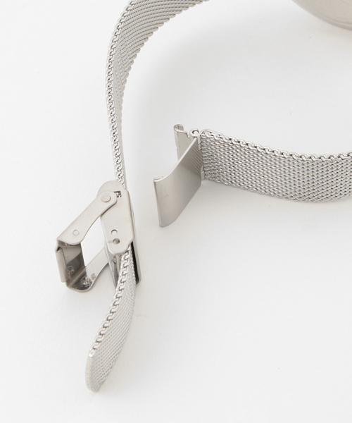 Daniel Wellington（ダニエルウェリントン）の「Daniel Wellington / ダニエル・ウェリントン CLASSIC PETTIE クラシック ぺティート / クオーツ メタルバンド 32mm（アナログ腕時計・メンズ・ゴールド/ゴールド系その他/シルバー/ブラック×シルバー・FREE）」の6枚目の写真