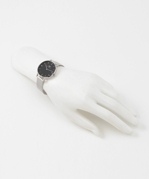 Daniel Wellington（ダニエルウェリントン）の「Daniel Wellington / ダニエル・ウェリントン CLASSIC PETTIE クラシック ぺティート / クオーツ メタルバンド 32mm（アナログ腕時計・メンズ・ゴールド/ゴールド系その他/シルバー/ブラック×シルバー・FREE）」の5枚目の写真