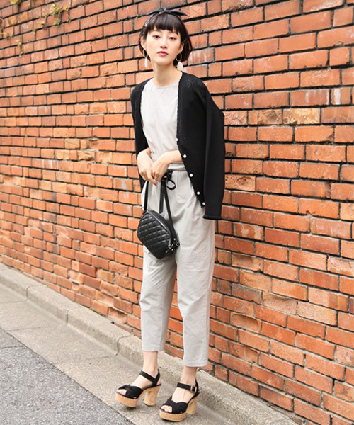 LOWRYS FARM（ローリーズファーム）の「コルクツイストサンダル　780354 （サンダル・レディース・ブラック/グリーン/オレンジ・MEDIUM/LARGE）」の15枚目の写真