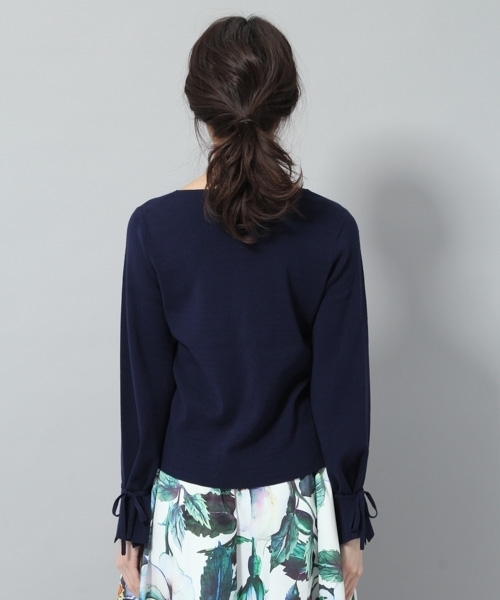 Andemiu（アンデミュウ）の「ソデリボンソウバリプルオーバー783192（ニット/セーター・レディース・ライトグレー/パープル/ネイビー/オフホワイト/グリーン・FREE）」の14枚目の写真