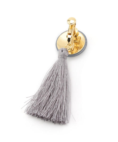 NARACAMICIE（ナラカミーチェ）の「フリンジイヤリング（イヤリング・レディース・グレー・FREE）」の5枚目の写真