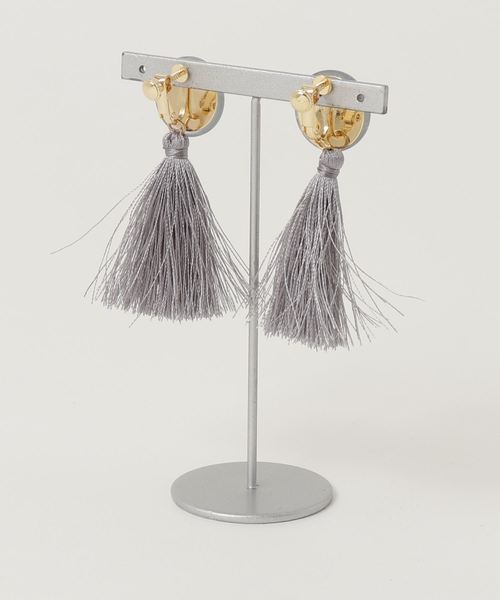 NARACAMICIE（ナラカミーチェ）の「フリンジイヤリング（イヤリング・レディース・グレー・FREE）」の2枚目の写真