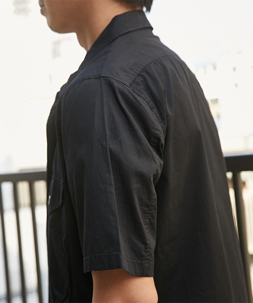 AZUL by moussy（アズールバイマウジー）の「ミリタリー半袖シャツ（シャツ/ブラウス・メンズ・ブラック/カーキ・LARGE/MEDIUM/SMALL）」の10枚目の写真