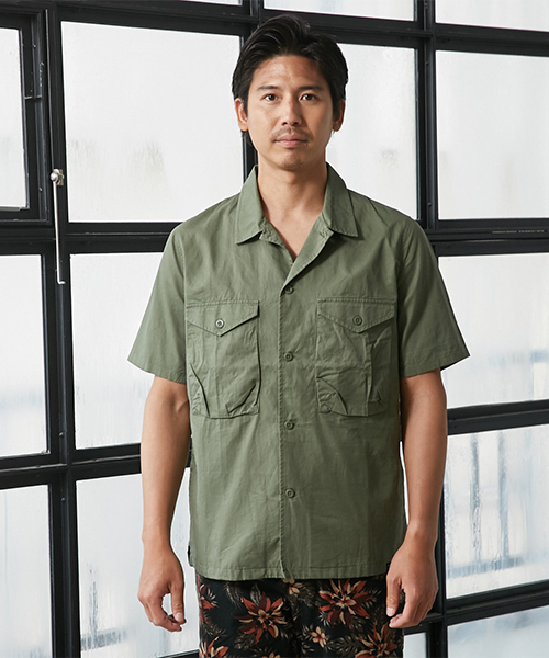 AZUL by moussy（アズールバイマウジー）の「ミリタリー半袖シャツ（シャツ/ブラウス・メンズ・ブラック/カーキ・LARGE/MEDIUM/SMALL）」の14枚目の写真