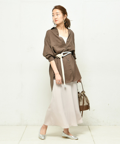 DouDou（ドゥドゥ）の「NEW麻レーヨンビッグシャツ（シャツ/ブラウス・レディース・ホワイト/ブラック/ベージュ/ミント/ブラウン・FREE）」の16枚目の写真