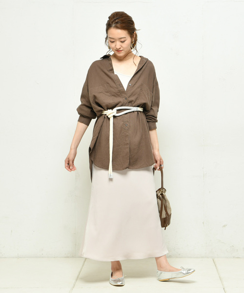 DouDou（ドゥドゥ）の「NEW麻レーヨンビッグシャツ（シャツ/ブラウス・レディース・ホワイト/ブラック/ベージュ/ミント/ブラウン・FREE）」の15枚目の写真