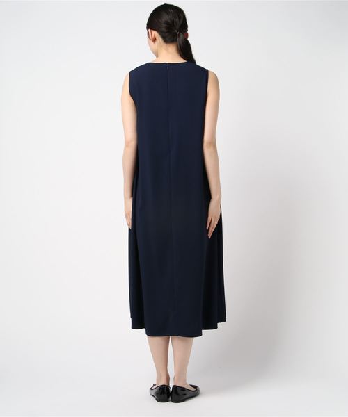 TRUDEA（トルディア）の「リネンライク　ノースリーブワンピース（ワンピース・レディース・ベージュ/ネイビー/グリーン・MEDIUM）」の5枚目の写真