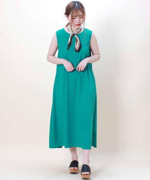 TRUDEA（トルディア）の「リネンライク　ノースリーブワンピース（ワンピース・レディース・ベージュ/ネイビー/グリーン・MEDIUM）」の10枚目の写真