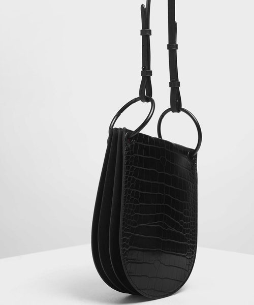 ❤️新品❤️CHARLES&KEITH クロックエフェクトチャンキーチェーンバック CHARLES & KEITH(チャールズ & キース)の「クロックエフェクト
