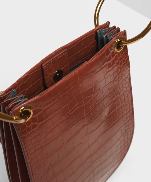 CHARLES & KEITH（チャールズ & キース）の「クロックエフェクト チャンキーチェーンハンドルバッグ / Croc-Effect Chunky Chain Handle Bag（ショルダーバッグ・レディース・ブラック/ピンク/タン/バーガンディー・S）」の11枚目の写真