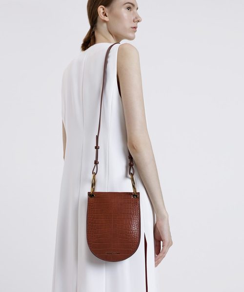 CHARLES & KEITH（チャールズ & キース）の「クロックエフェクト