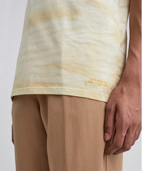 Saturdays NYC(サタデーズ ニューヨークシティ )の「Randall Mineral Wash S/S Tee(Tシャツ/カットソー・メンズ・レッド/イエロー/ブルー・XL/XS/S/M/L)」の9枚目の写真