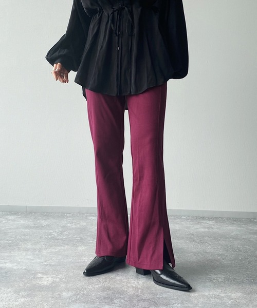PAGEBOY(ページボーイ)の「フロントシームスリットカットパンツ(フレアパンツ)(その他パンツ・レディース・ブラック/ダークブラウン/レッド系その他・FREE)」の3枚目の写真